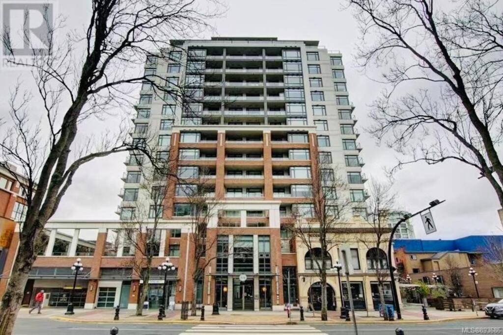 Lovely Downtown 2 Bedroom Condo With Free Parking Victoria Exterior photo